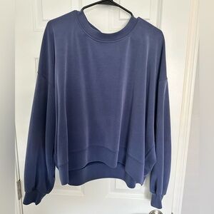 Lululemon crew neck!